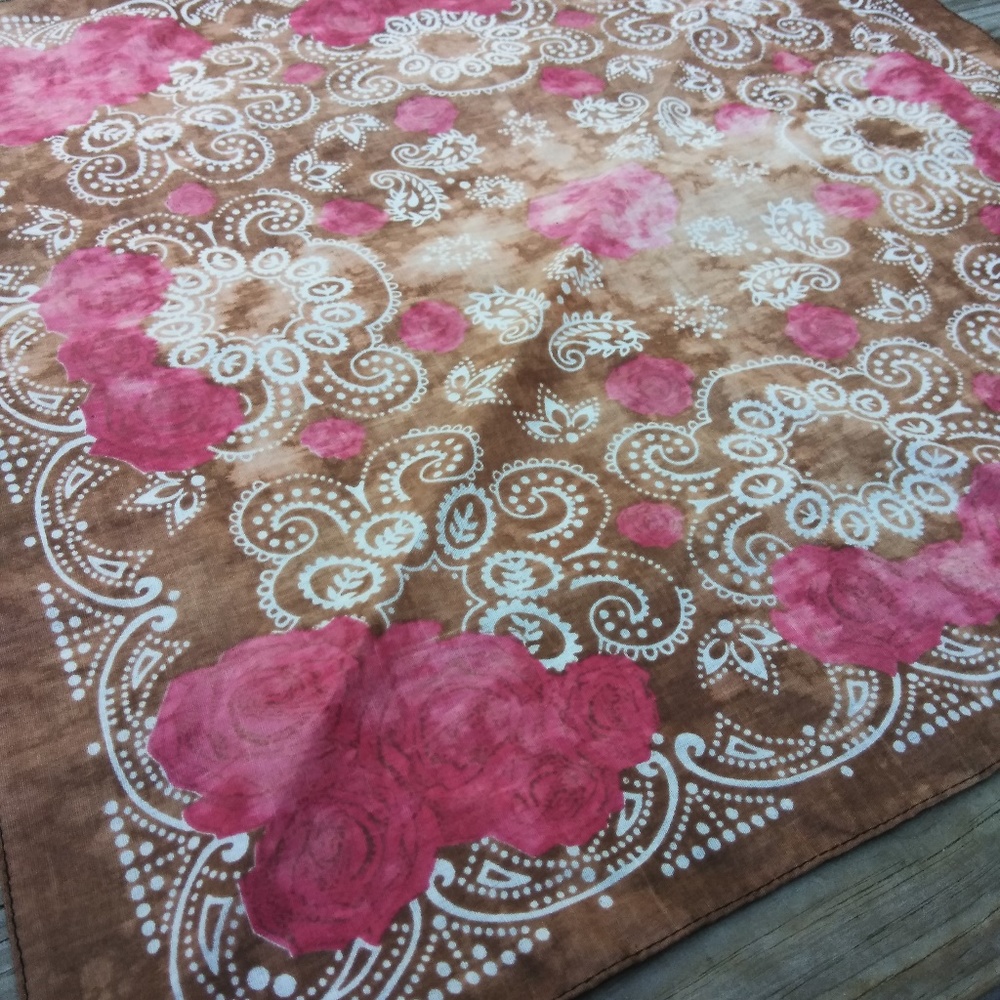 CLOSEOUT SALE! Distressed Rusted Roses Bandana - Picture 2 of 8